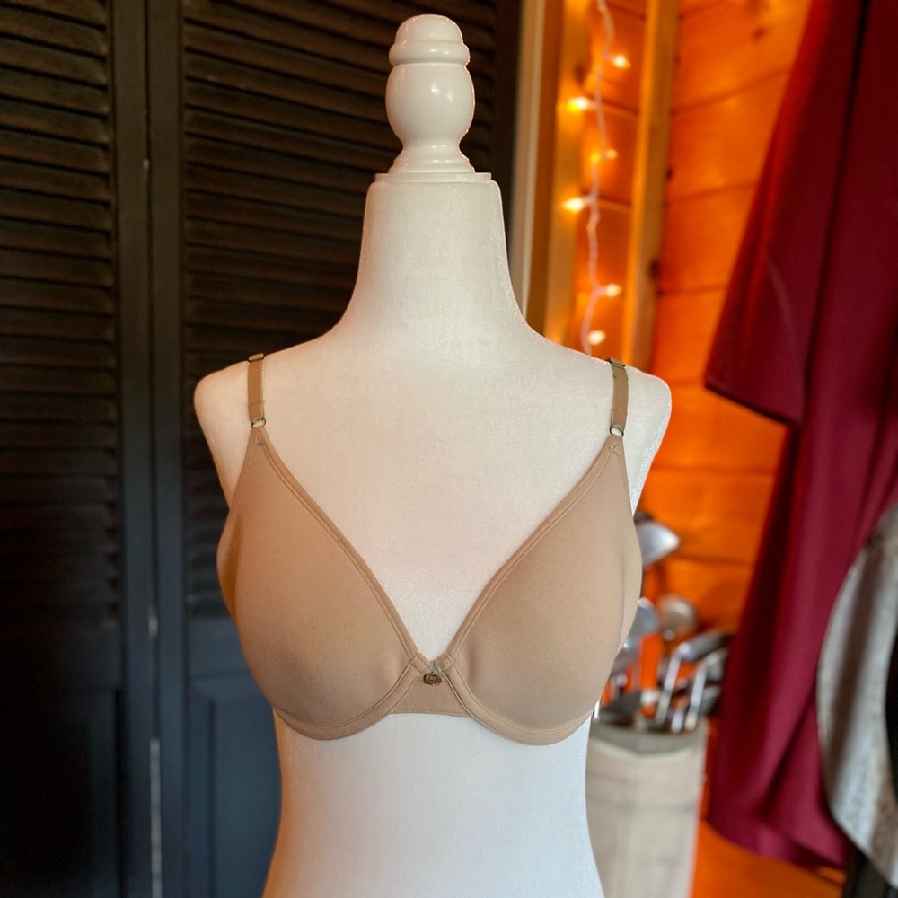 Gently used Natori bra size 34D